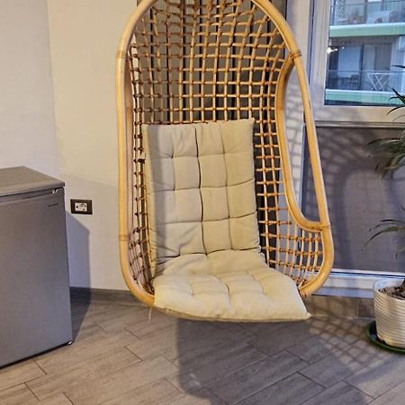 Luxury Suite Alezzi Beach Apartment Piscina Incalzita Sauna Jacuzzi Parking Năvodari Exterior foto