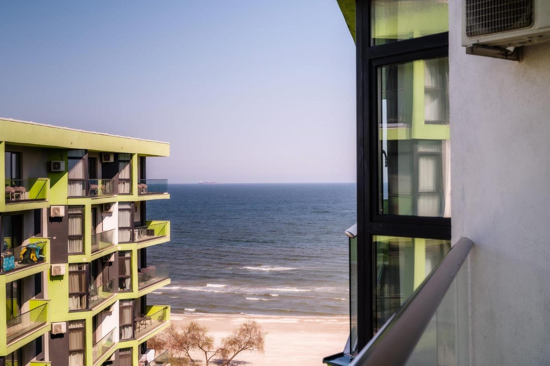 Luxury Suite Alezzi Beach Apartment Piscina Incalzita Sauna Jacuzzi Parking Năvodari Exterior foto
